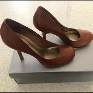 Jessica Simpson “Henri” Caramel Brown Size 6 1/2